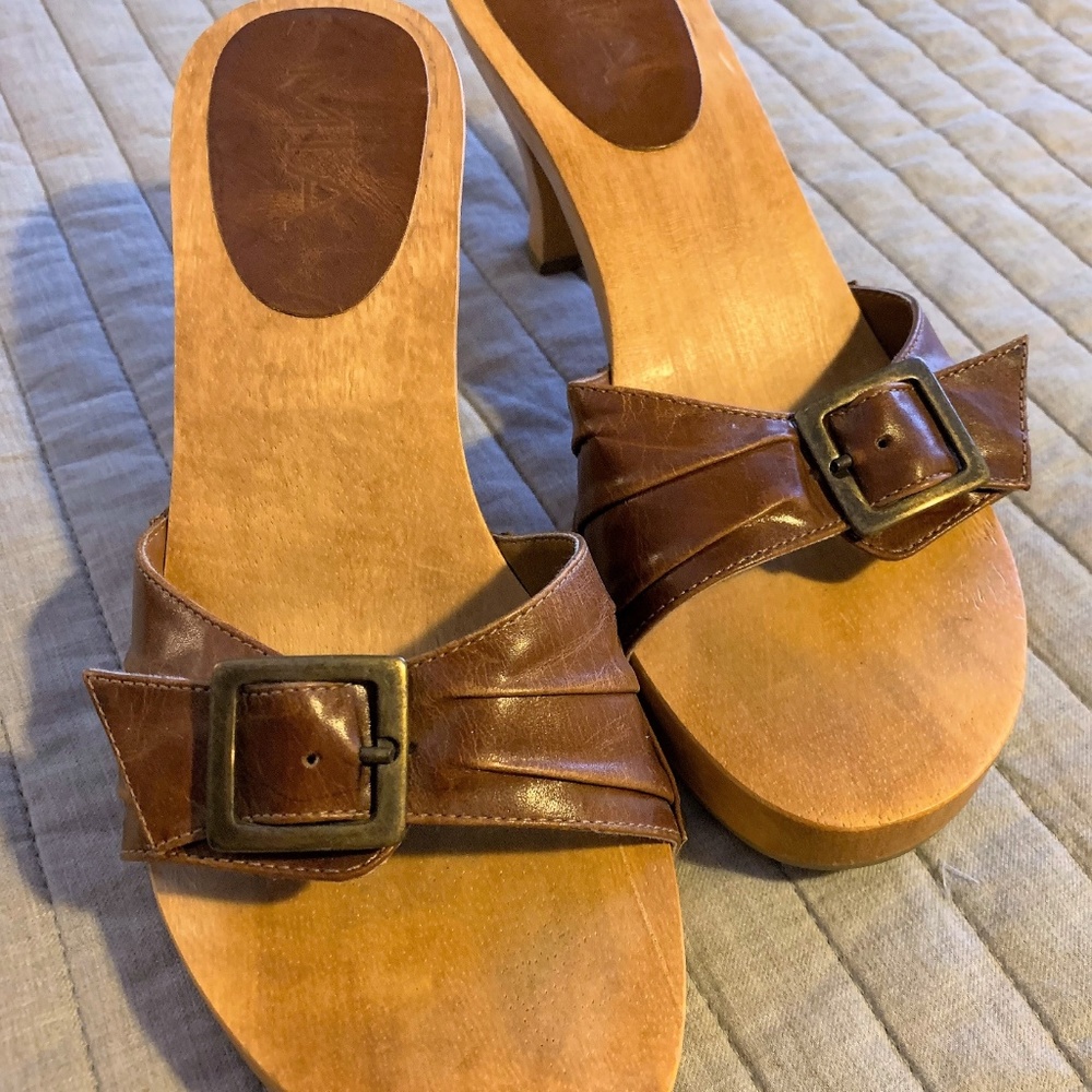 Mia Tan Heels